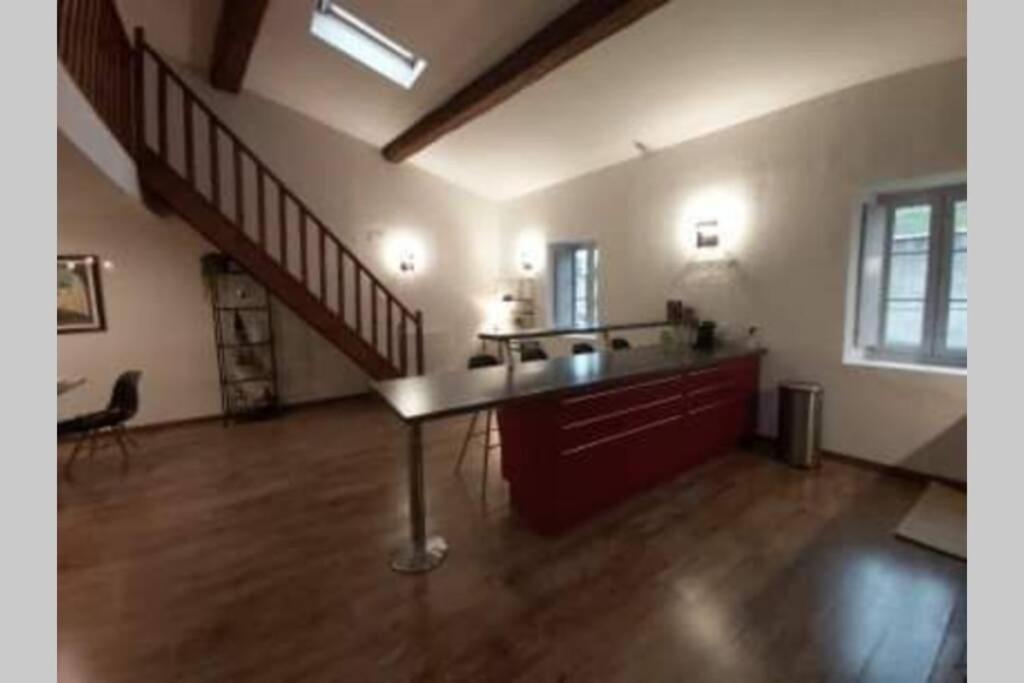 Le 68b Apartment *